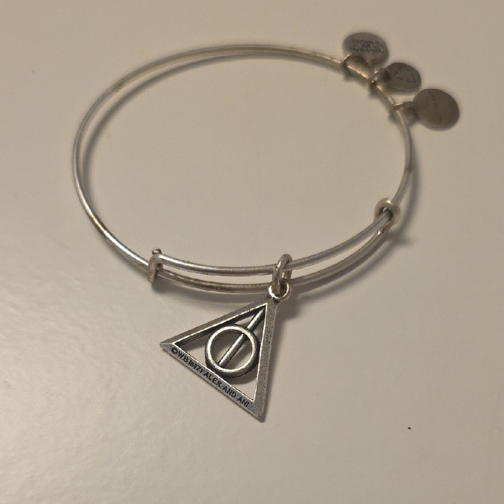 Silver Triangle Charm Bangle